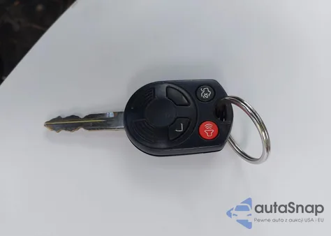 2009 Ford Escape Limited z USA, uszkodzony, nr VIN 1FMCU94779KC21072